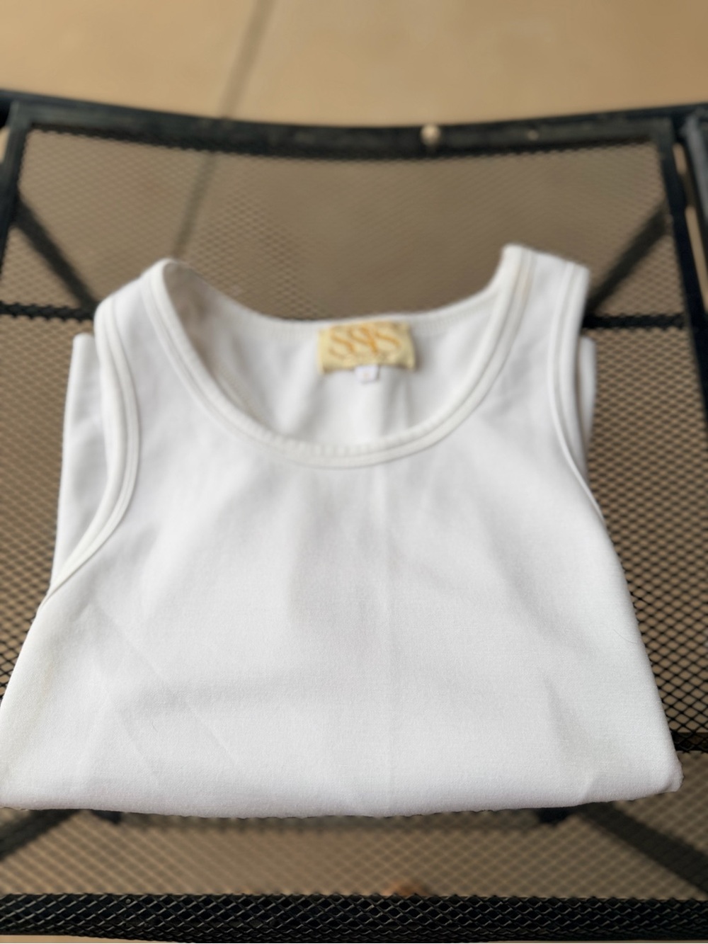 SSYS the label Women's White Racerback Tank - Sleek Everyday Layering size small - Picture 8 of 9
